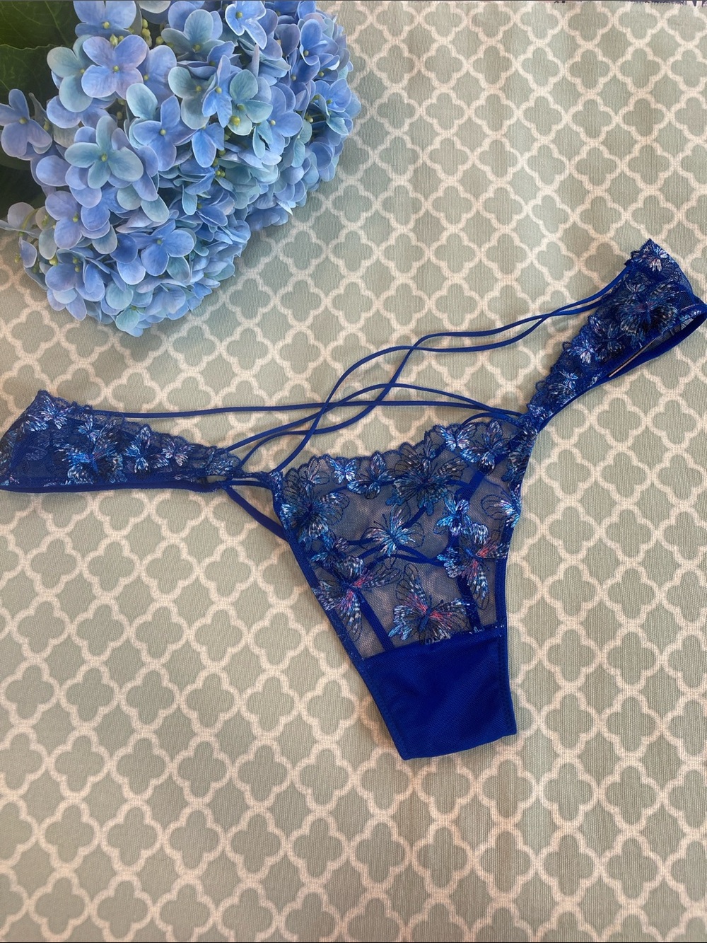 Victoria’s Secret Very Sexy Strappy Butterfly Embroidered Cheeky XL